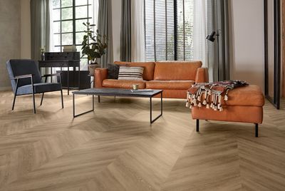 Vinyylilattia mFLOR Parva Oak Chevron 42215 Apulia 2,67m2 Vinyylilattia mFLOR Parva Oak Chevron 42215 Apulia 2,67m2