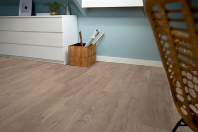 Vinyylilattia mFLOR Authentic Oak 56281 Heartwood 3,34m2 Vinyylilattia mFLOR Authentic Oak 56281 Heartwood 3,34m2