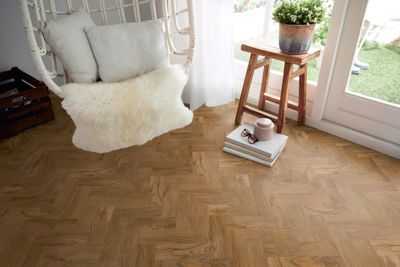 Vinyylilattia mFLOR Parva Parquet 46284 Jurupa Oak 1,05m2